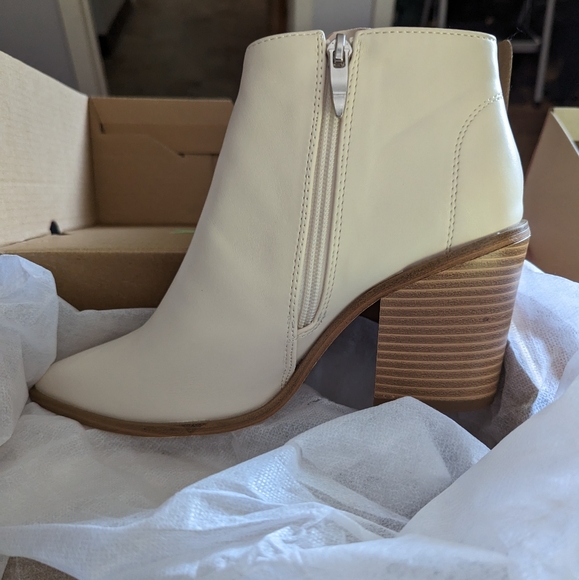 Shoes - Boots